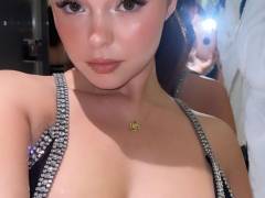 데미 로즈. 영국 모델인데 키가 157cm