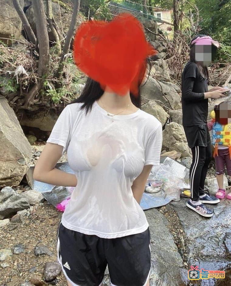 너무춥네요 여름에 계곡생각나네요