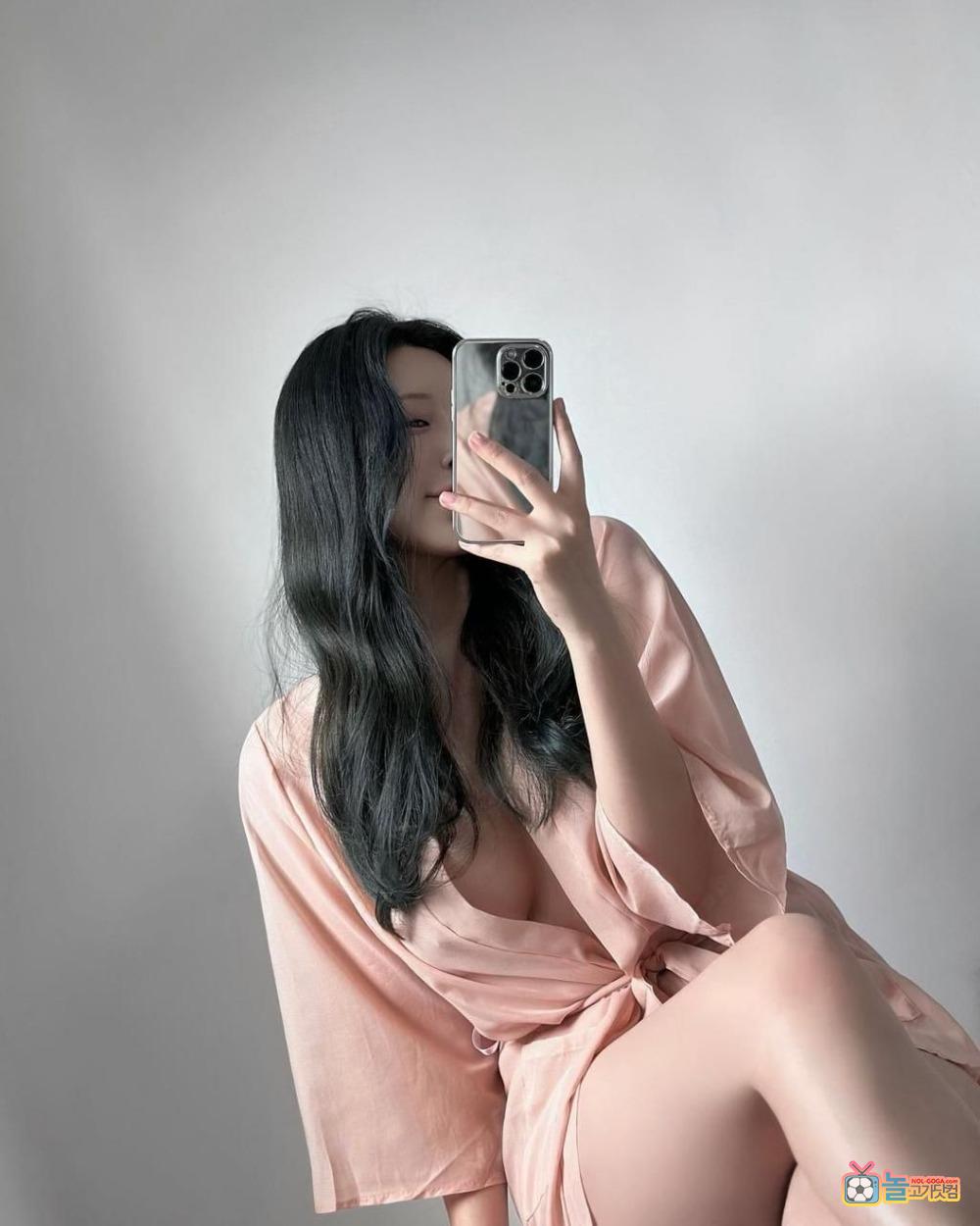 몸으로 직접 뛰는 F컵 여사장님