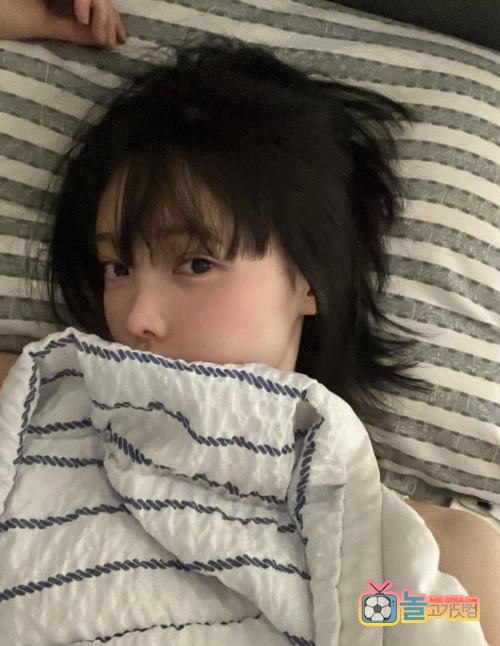 침대 위 내 장난감