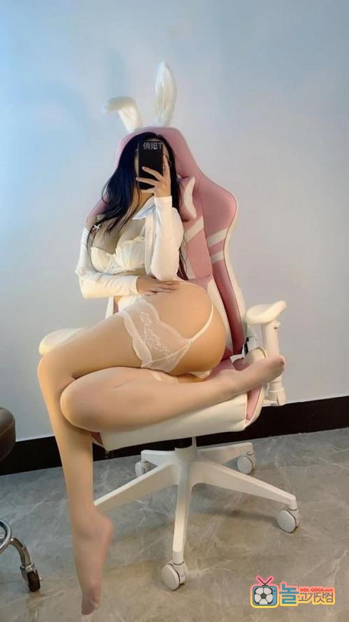 존나 터져버릴 꺼 같은 허벅지