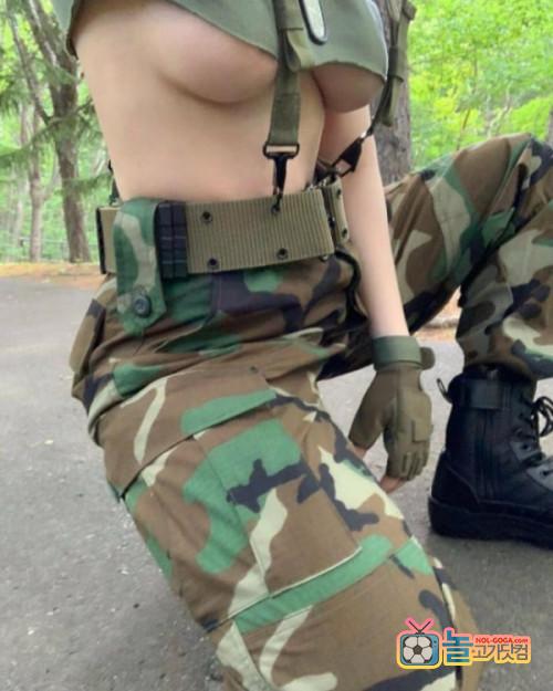 여군