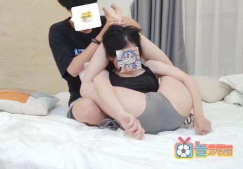 다리 제대로 벌려따;;;