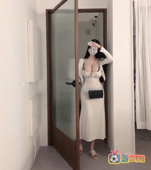 your땅바닥짝대기 두개yuzu