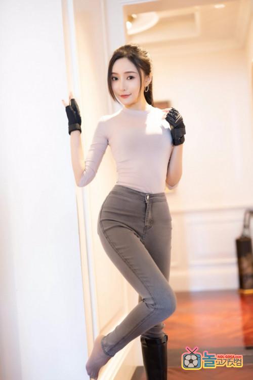 청바지 속에 팬티스타킹이...